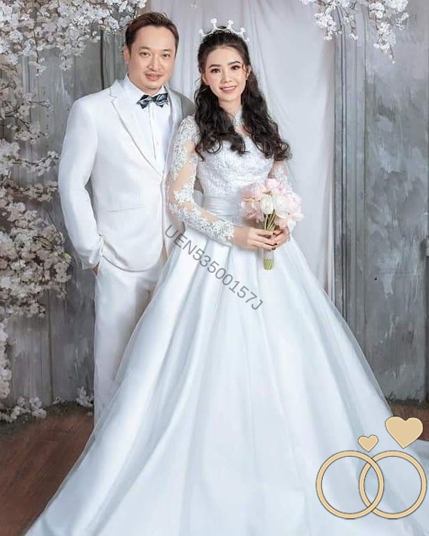 2019-06-02 – Uncle With A Very Beautiful Wife (Crop)